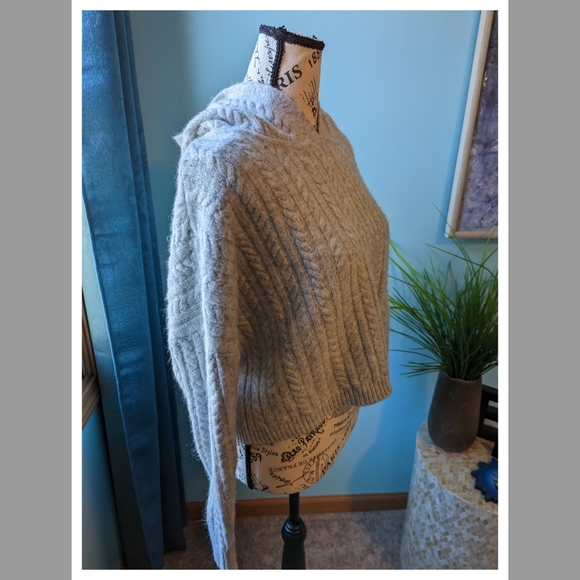 Express Light Grey Hooded Sweater - Picture 6 of 12